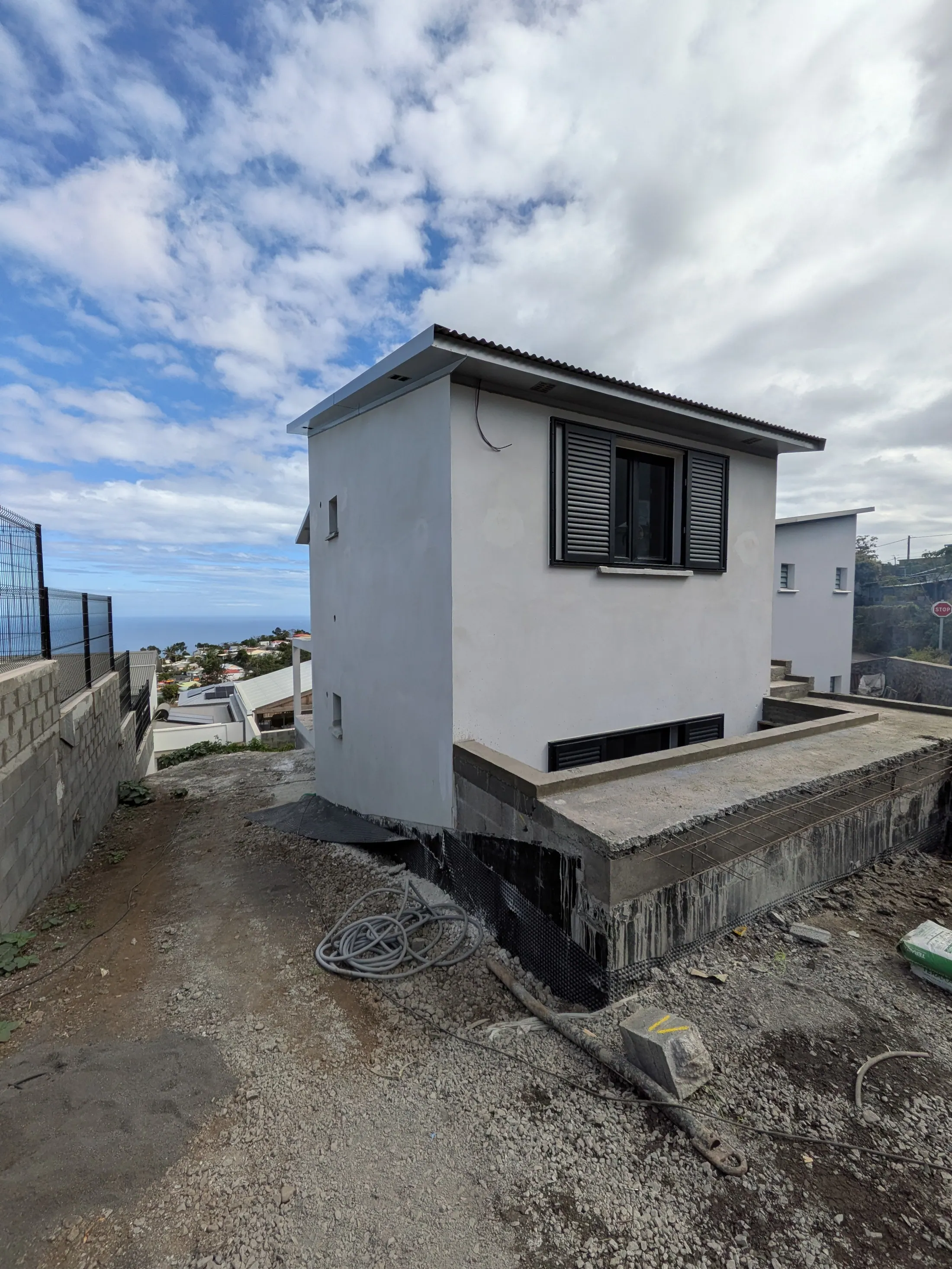 Extérieur de villa en cours de travaux