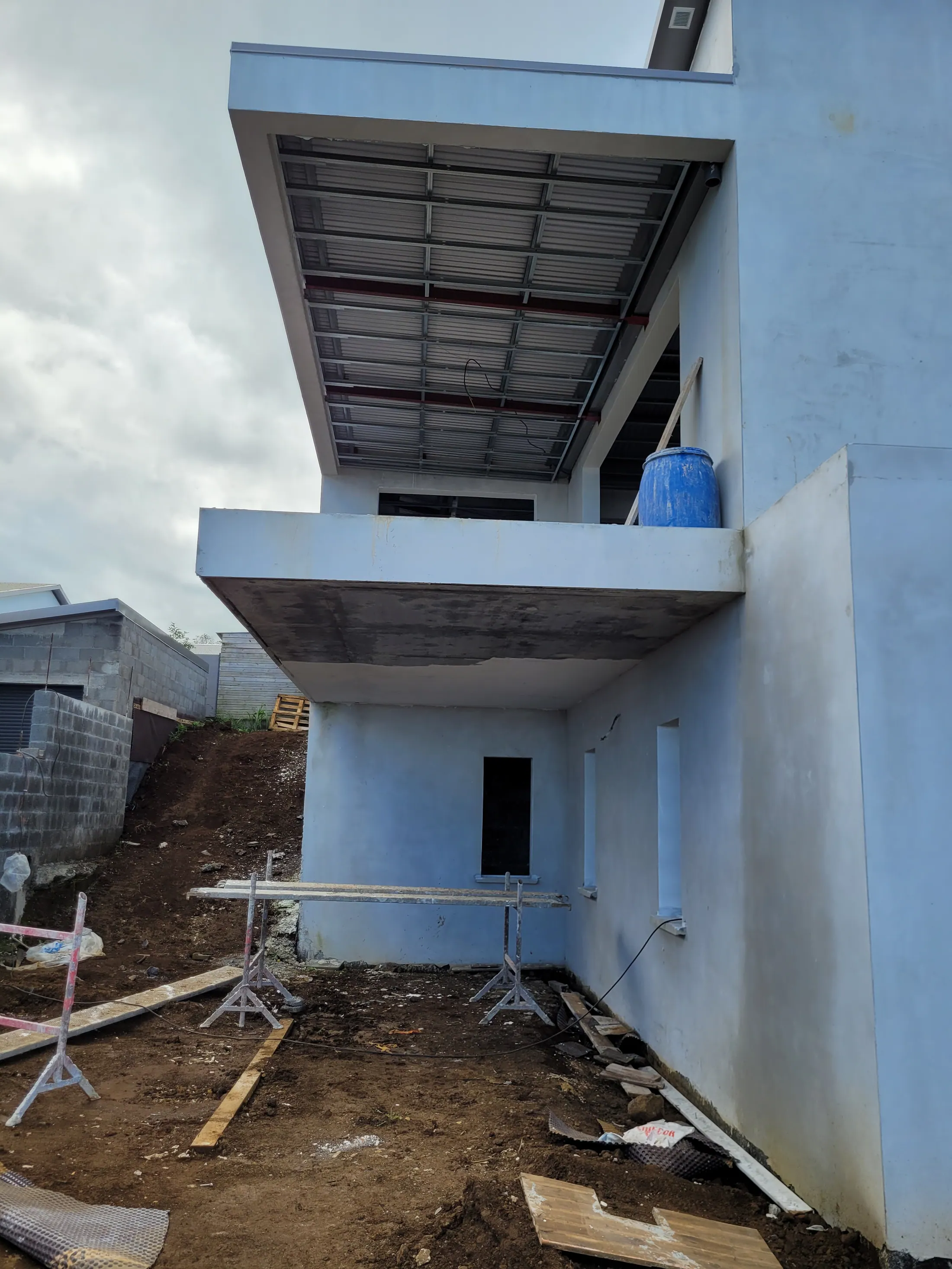 Façade de villa en cours de travaux